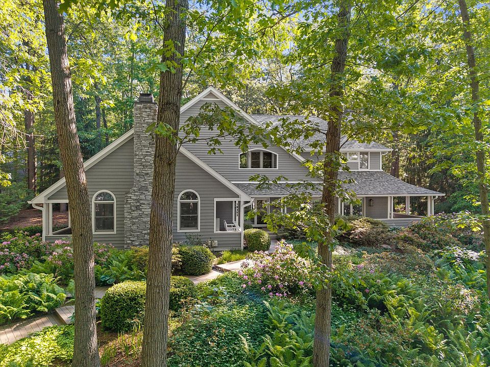1st image of 18353 Forest Beach Dr