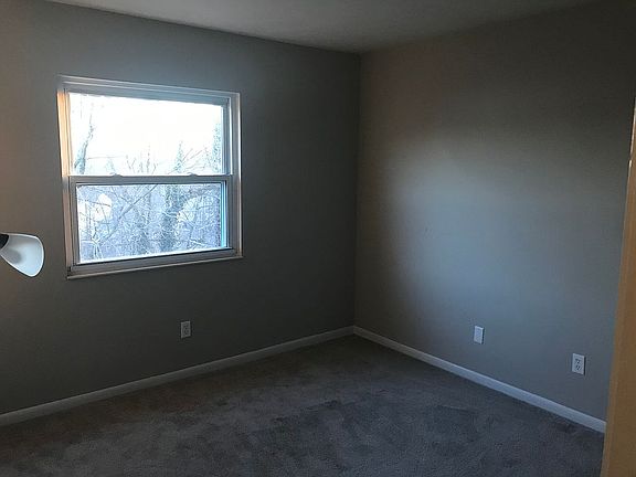 5th image of 4081 Woodchase Dr