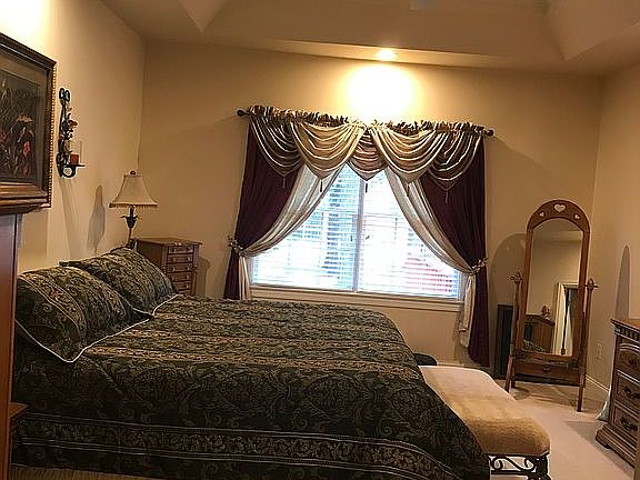 3rd image of 104 Tahoe Ct