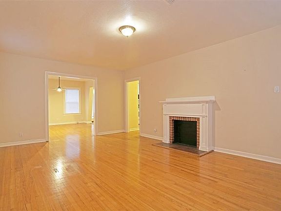 3rd image of 2348 Sheridan St #1