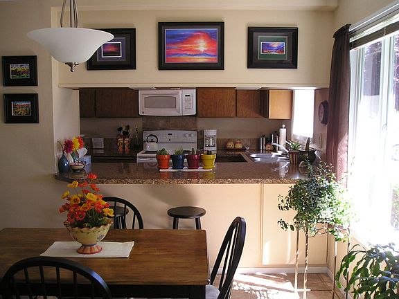 Dining & Kitchen