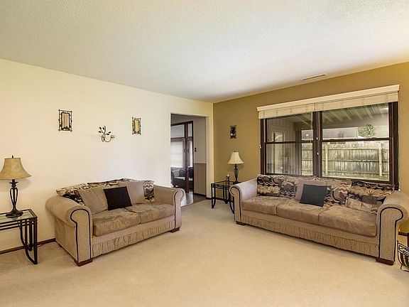2nd image of 209 E Charter Dr