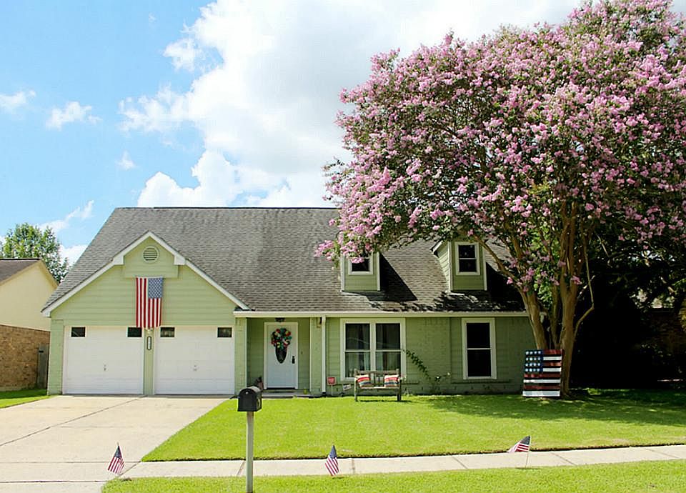 1st image of 2783 Pinewood Dr