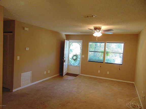 5th image of 262 Venetian Blvd
