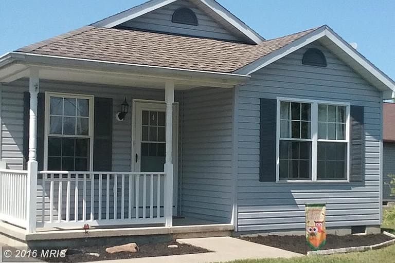1st image of 102 Ascot Dr