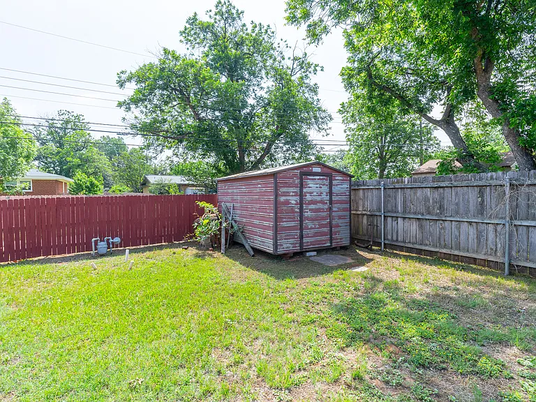 2609 Madison Ave — Photo 33