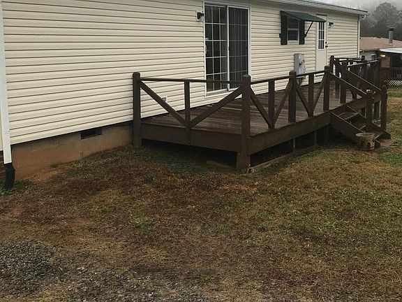 3rd image of 136 Village Ln