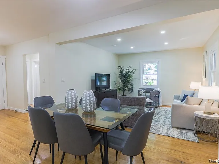 25 Van Duzen Pl #1 — Photo 7