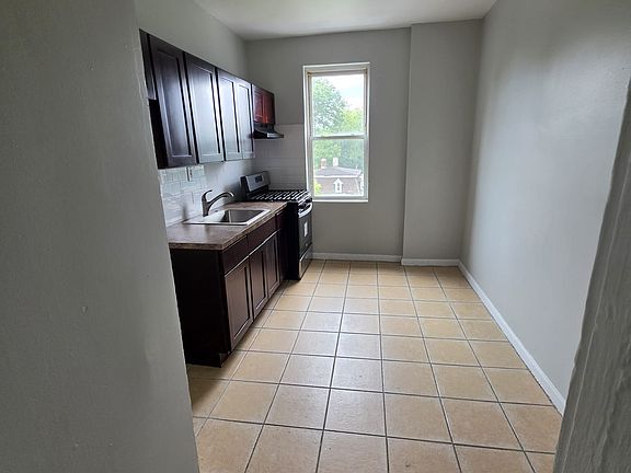 5th image of 6-8 Glenwood Ave #41