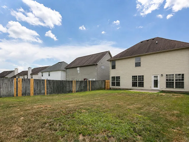 565 Wellington Gardens Dr — Photo 22