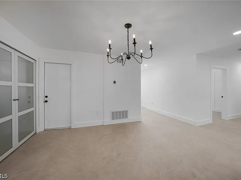 27381 Voyageur Dr — Photo 27