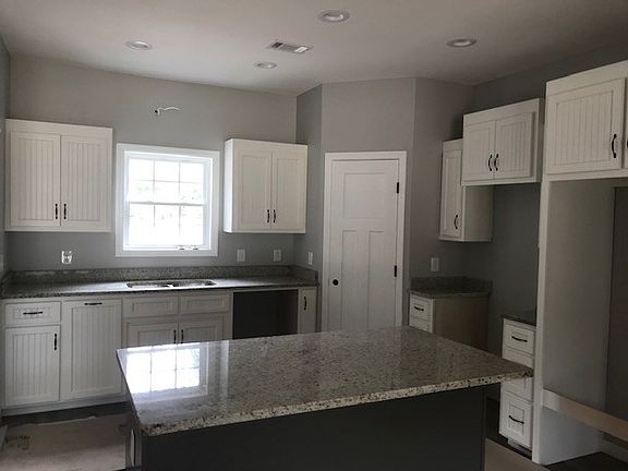 3rd image of 33 McKentson Ln