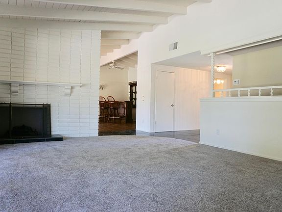 3rd image of 22347 Burbank Blvd