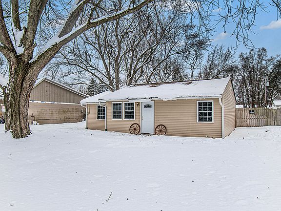 3rd image of 68068 Shirley Ln