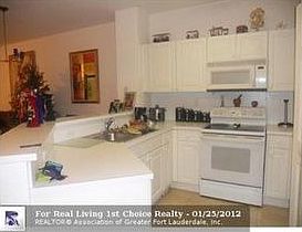 3rd image of 6462 Catalina Ln