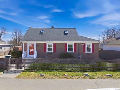 52 Worthen St, Swansea, MA, 02777