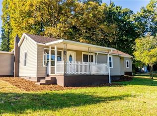 3482 Berry Rd, Connelly Springs, NC 28612