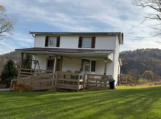 94 Caldwell Rd, Clarksburg, WV 26301