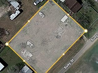 109 Susy St, Port Lavaca, TX 77979