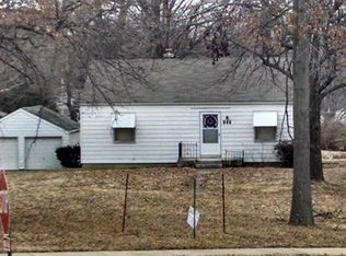 200 Ries Rd, Ballwin, MO 63021