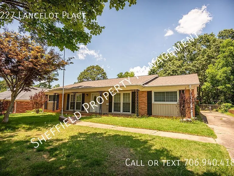 2227 Lancelot Pl — Photo 23
