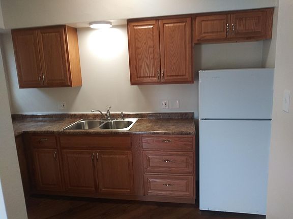 3rd image of 7051 Kennedy Ave