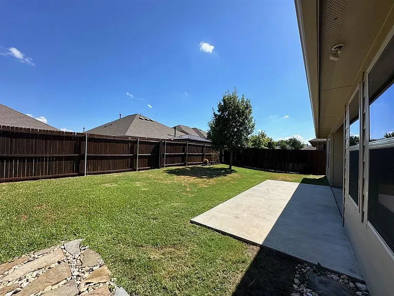 1302 Deerfield Dr — Photo 13