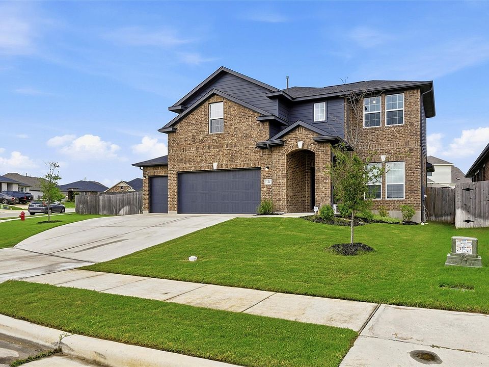 1st image of 139 Ginger St