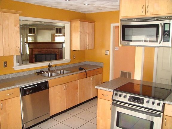 5th image of 3916 Wilmington Ct