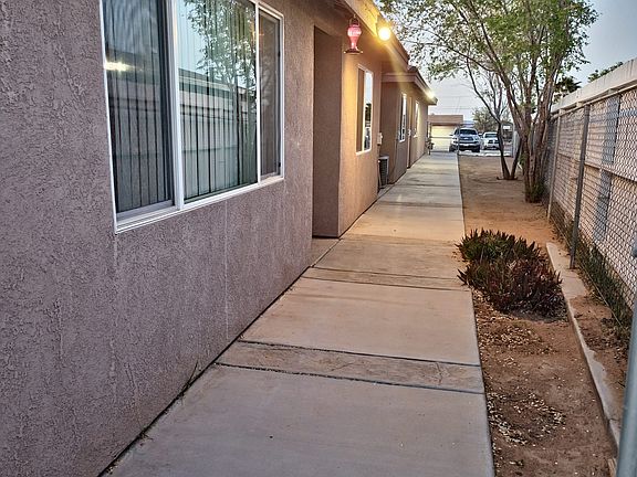 5th image of 16475 Vine St APT A