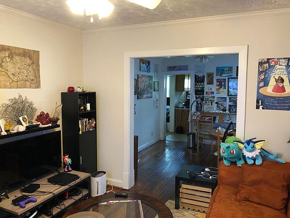 3rd image of 2016 Maplewood Ave