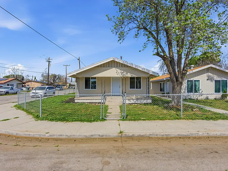 222 Moneta Ave — Photo 1