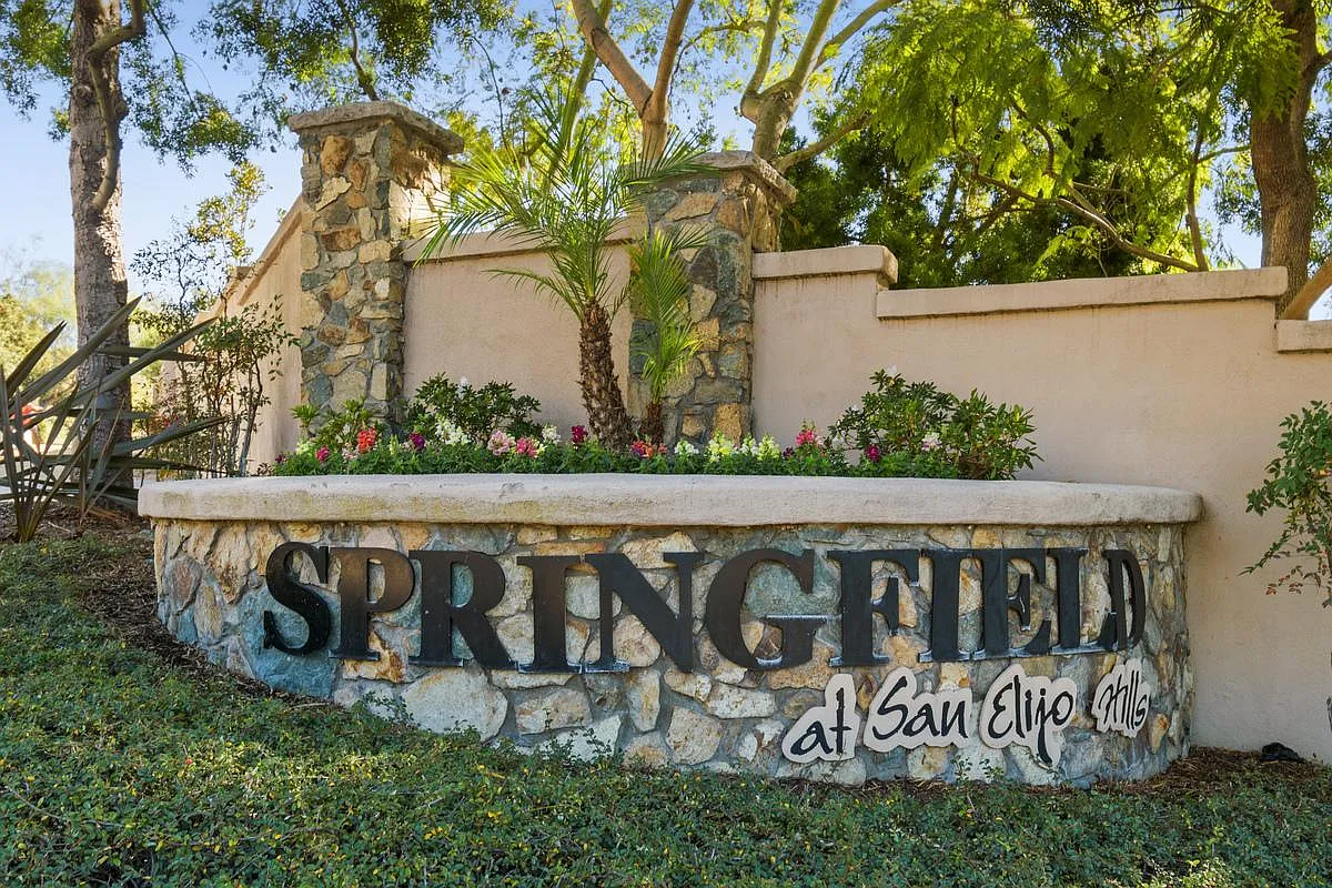 3 bed, 2.5 bath, 1410 sqft, $4,300 — Photo 4