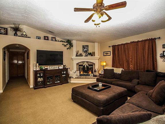 3rd image of 18571 Hinton St