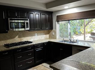 206 N Venado Ave, Thousand Oaks, CA 91320