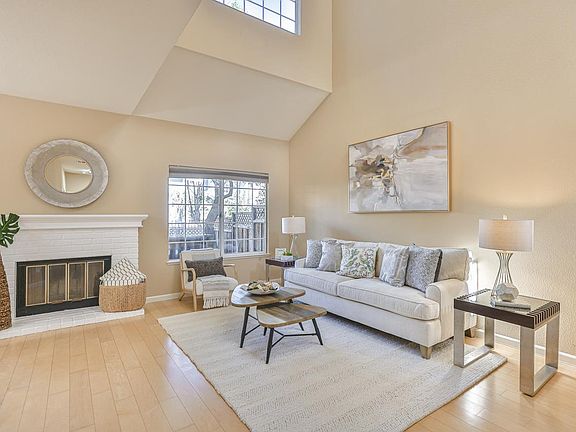 4th image of 2643 Heritage Park Cir