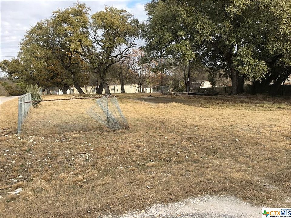 1st image of 1713 Cliffview Dr
