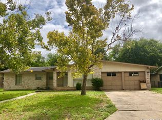406 E Langley Blvd, Universal City, TX 78148