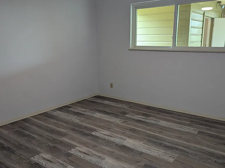 1711 Charles Cir — Photo 10