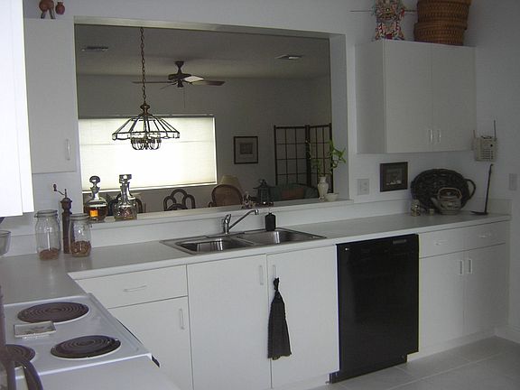 Kitchen/passthrough