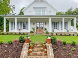 573 Jackson St, Suwanee, GA 30024