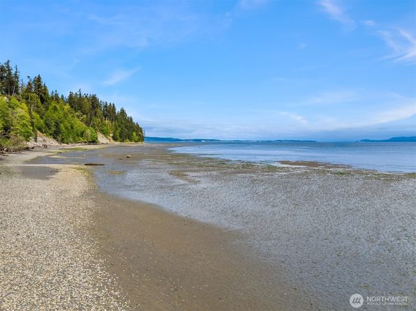 2663 SE Camano Drive, Camano Island, WA 98282
