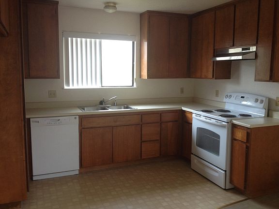 2nd image of 247 Macarthur St
