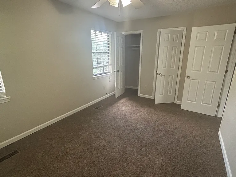 2140 Cheshire Dr — Photo 8