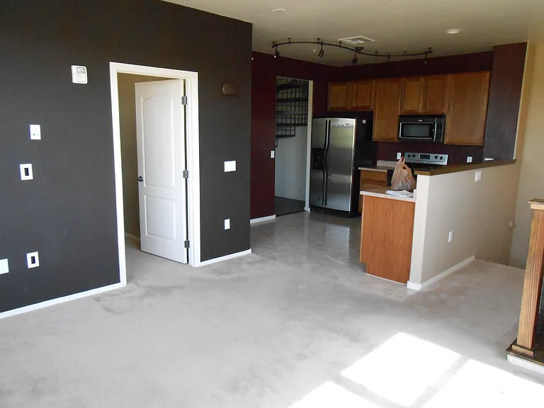 2670 Voyager-family room& kitchen