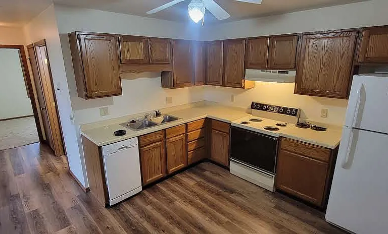 1108 W Hamilton Ave #8 — Photo 8