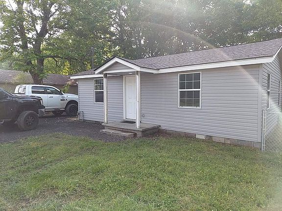 4th image of 511 N Jonesboro Ave