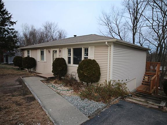2nd image of 47 Steven Dr