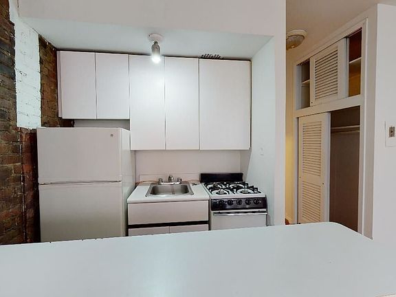 4th image of 232 E 74th St APT 3B