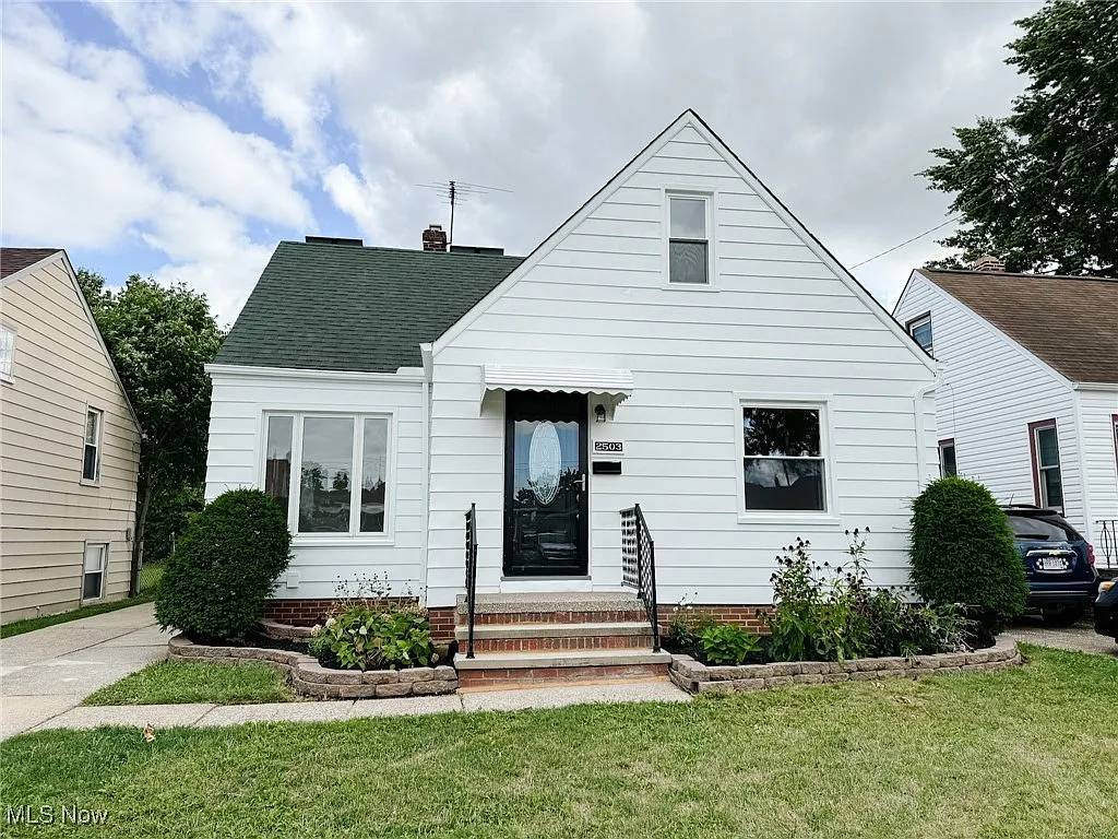 2503 North Ave photo 1